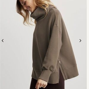 VARLEY size s Merit Sweatshirt color tarmac new with tags